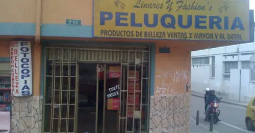 LINARES Y FASHIONS PELUQUERIA LINARES Y FASHIONS PELUQUERIA